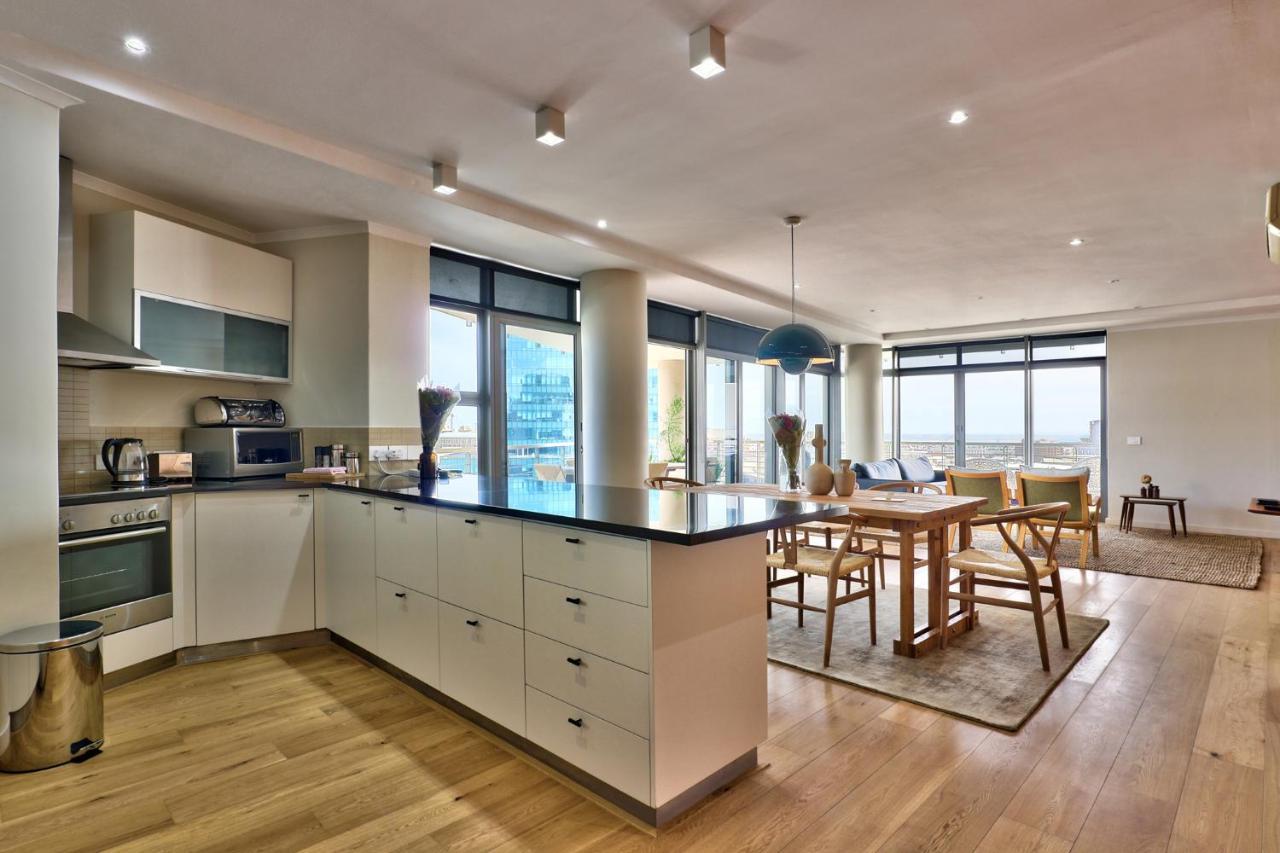 Apartment Icon Penthouse. *